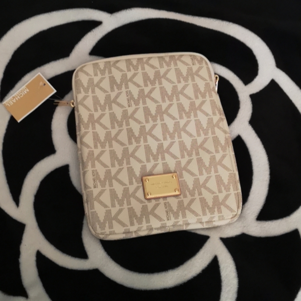 Michael kors ipad case